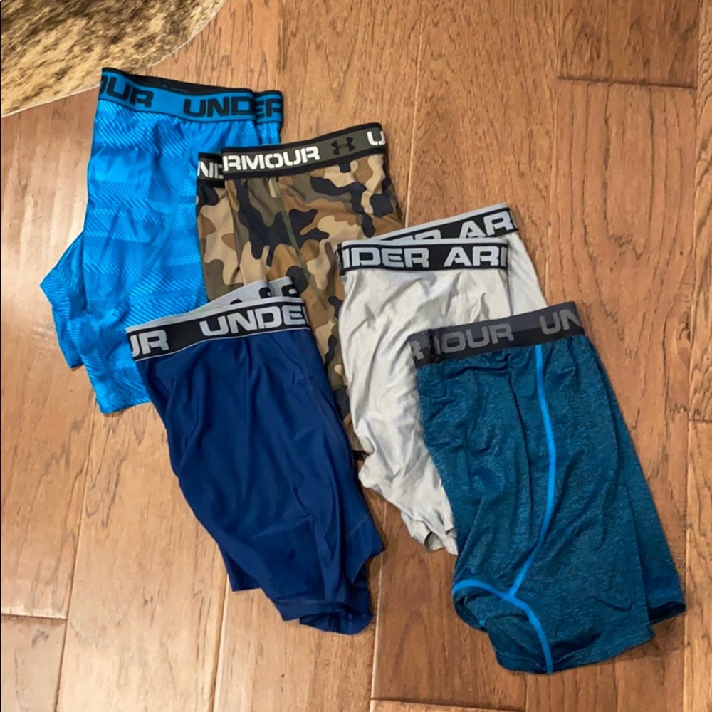5 pairs under armour briefs